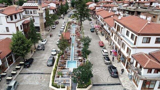 ANTALYA ELMALI TEKERLEKLİ SANDALYE