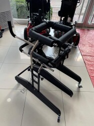 Bel Destekli ve Kalça Destekli Engelli Yürüteci - 1