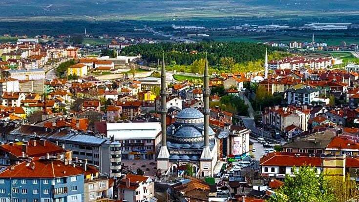 BOLU GEREDE TEKERLEKLİ SANDALYE