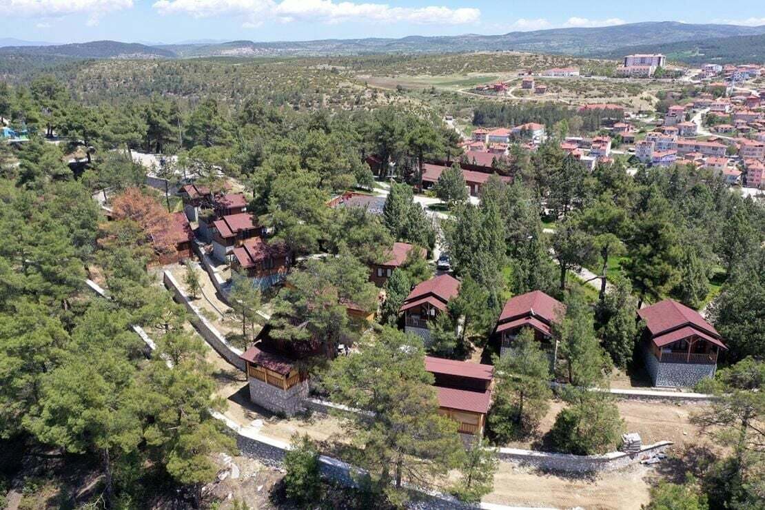 BURDUR HARMANCIK TEKERLEKLİ SANDALYE