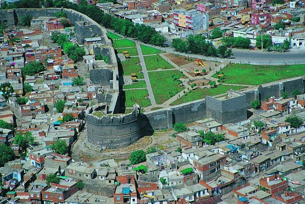 DİYARBAKIR EĞİL TEKERLEKLİ SANDALYE