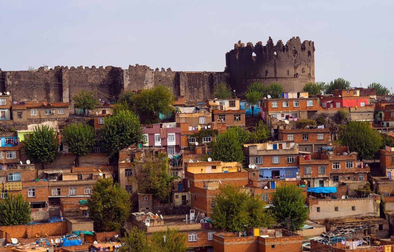 DİYARBAKIR SUR TEKERLEKLİ SANDALYE