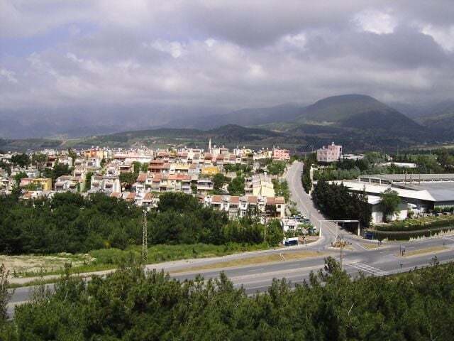 HATAY BELEN TEKERLEKLİ SANDALYE