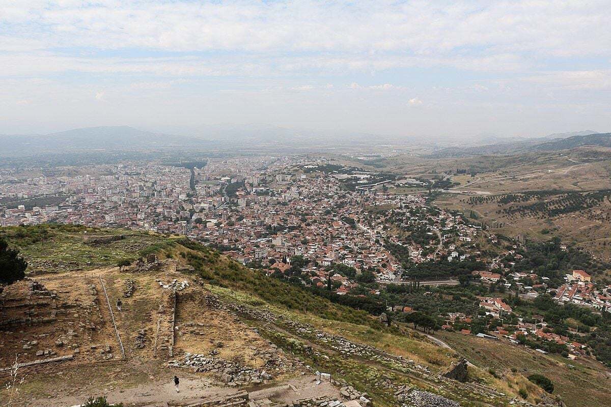 İZMİR BERGAMA TEKERLEKLİ SANDALYE