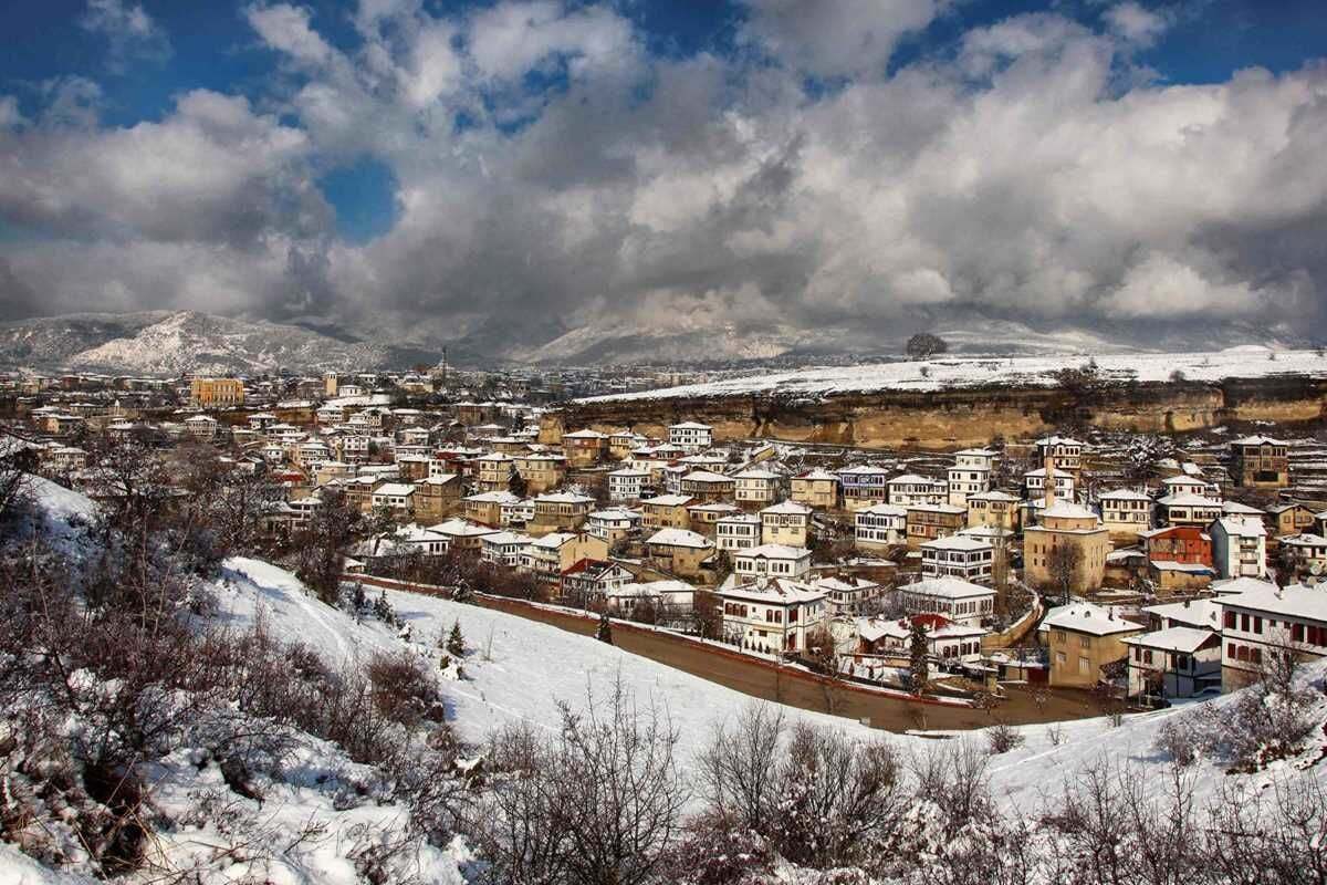 KARABÜK SAFRANBOLU TEKERLEKLİ SANDALYE