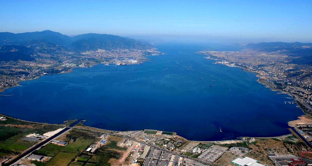 KOCAELİ KÖRFEZ TEKERLEKLİ SANDALYE