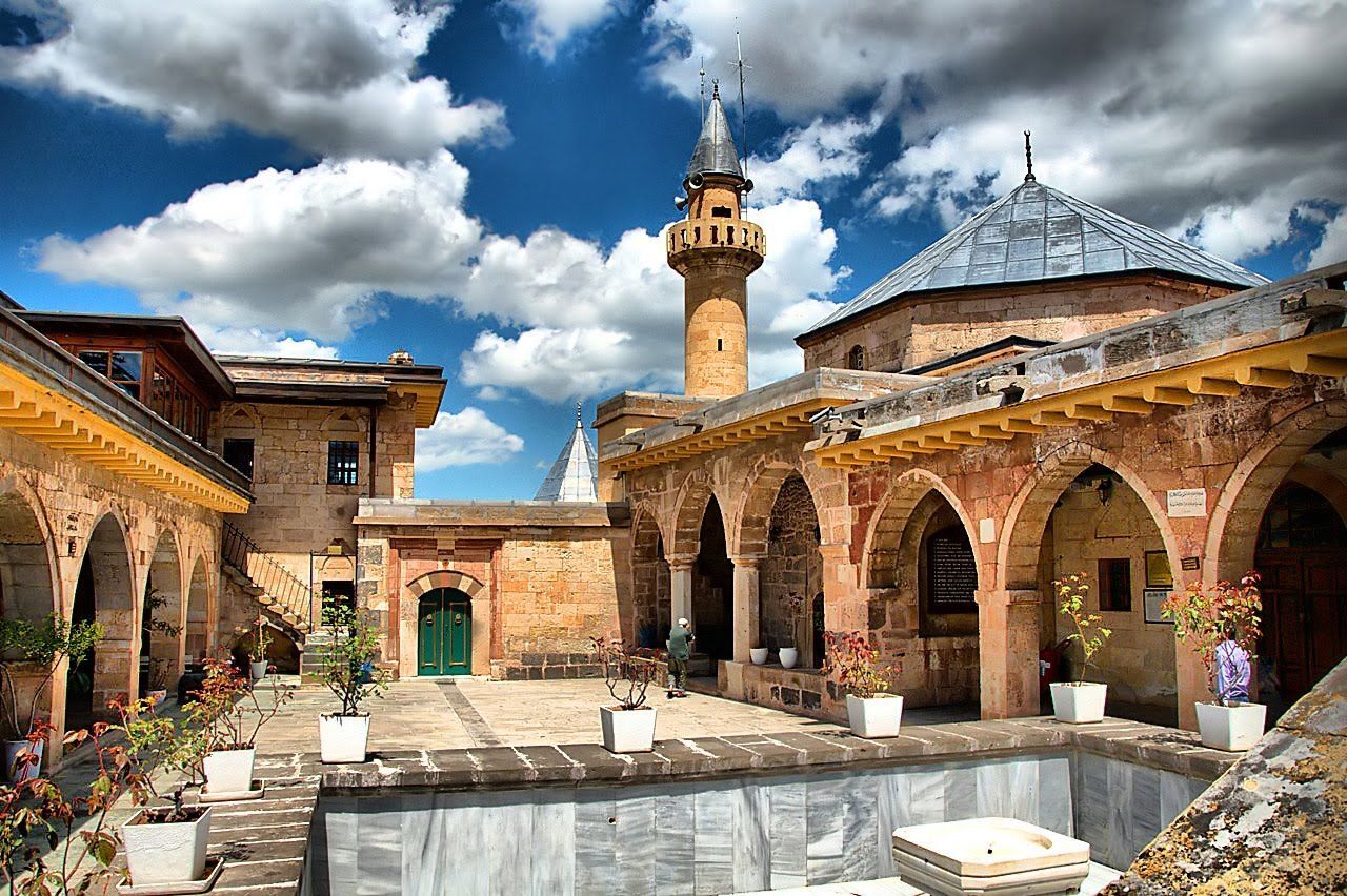 NEVŞEHİR HACIBEKTAŞ TEKERLEKLİ SANDALYE