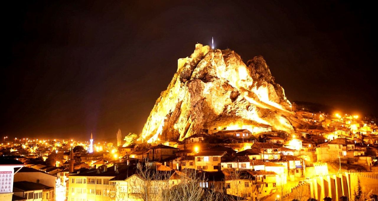 TOKAT TEKERLEKLİ SANDALYE