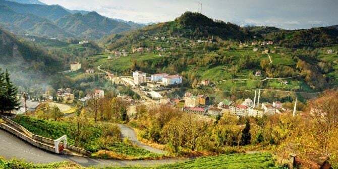 TRABZON HAYRAT TEKERLEKLİ SANDALYE