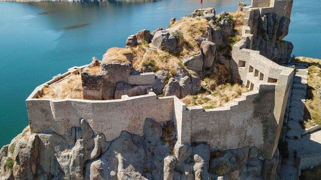 TUNCELİ PERTEK TEKERLEKLİ SANDALYE