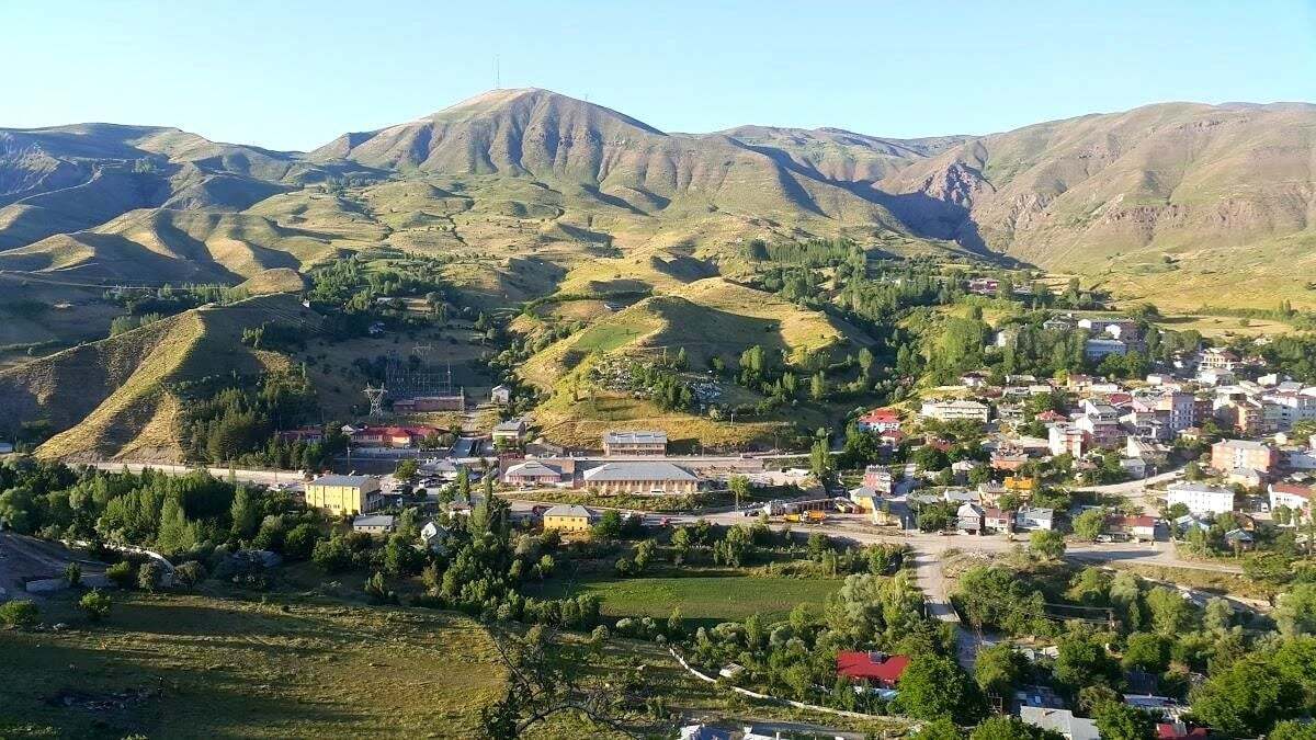 TUNCELİ PÜLÜMÜR TEKERLEKLİ SANDALYE
