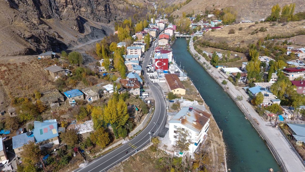 VAN ÇATAK TEKERLEKLİ SANDALYE