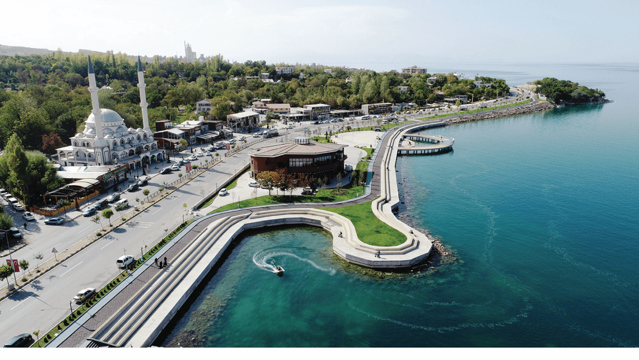 VAN EDREMİT TEKERLEKLİ SANDALYE