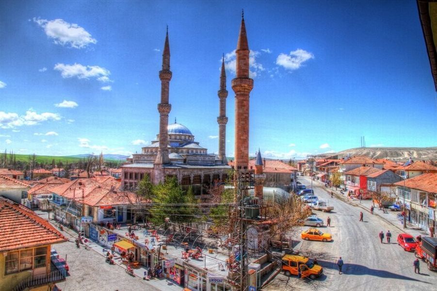 YOZGAT ÇANDIR TEKERLEKLİ SANDALYE